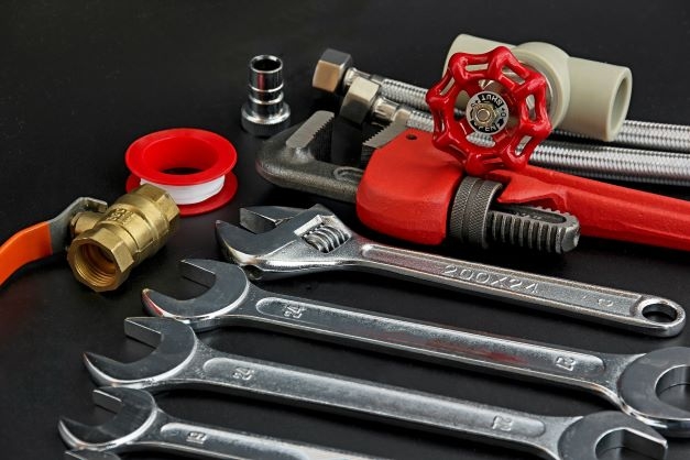 Drain Cleaner, Sockets & Wrenches Tools